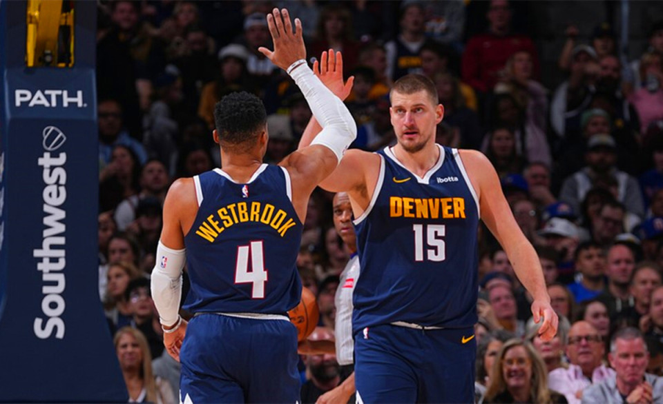 布冯：意大利唯一缺点是偶尔“短路”；无欧战踢是米兰的优势（布冯：意大利唯一短板是偶尔“断电”，米兰因无欧战更占优势）