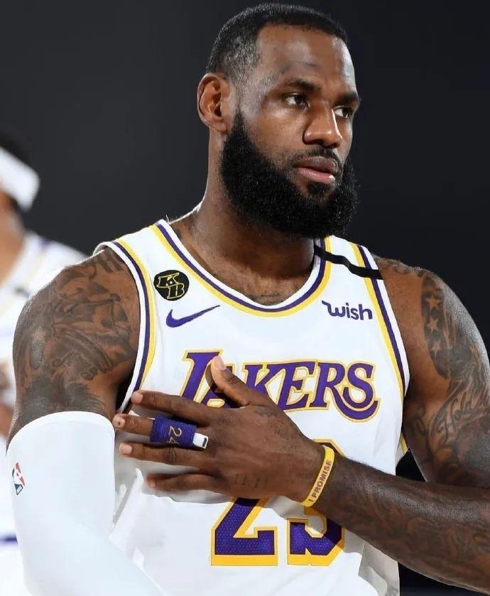 称重仪式结束，迭戈·帕切科与凯文·勒勒·萨乔将在明日对决（称重落幕，迭戈·帕切科与凯文·勒勒·萨乔明日开战）