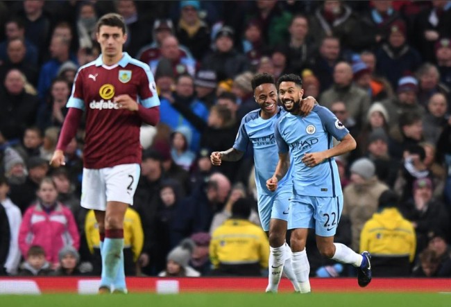 弗赖堡4-0大胜美因茨，奥斯特哈格、曼赞比建功（弗赖堡4比0完胜美因茨，奥斯特哈格、曼赞比相继破门）