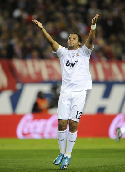 无文班马刺照样杀疯了！瓦塞尔35+7三分对轰穆雷，约基奇8次出手引争议