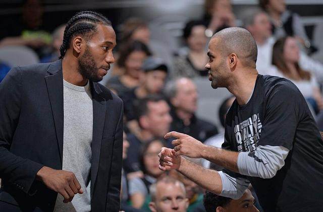 梅西：布斯克茨的退役我们之前讨论过，阿尔巴退役完全是晴天霹雳（梅西：布斯克茨退役早有预期，阿尔巴挂靴突如其来）